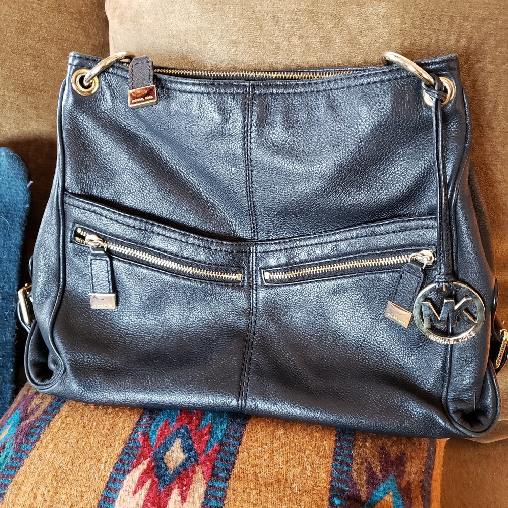 Michael Kors black leather shoulder purse